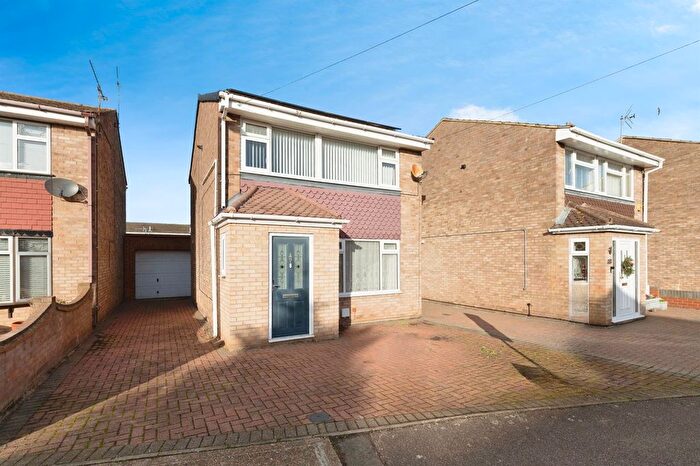 3 Bedroom Detached House For Sale In Coronation Avenue, East Tilbury, Tilbury, RM18