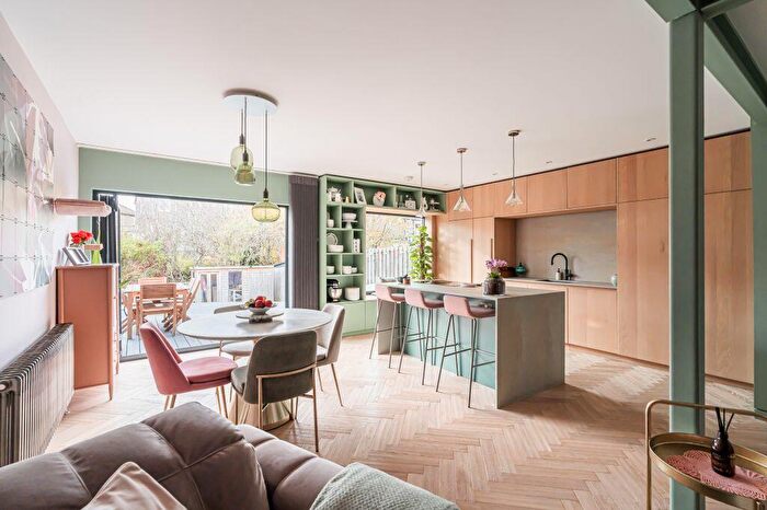 4 Bedroom Terraced House For Sale In Ladywell Gardens, Edinburgh, EH12