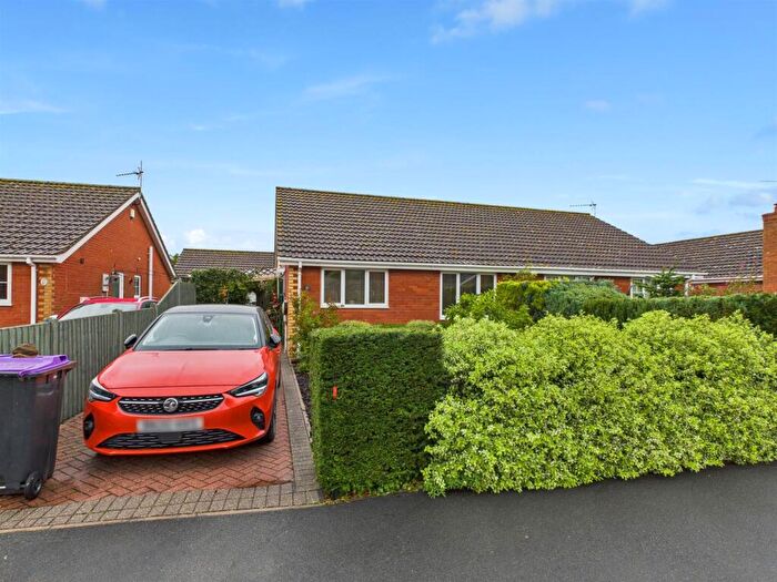2 Bedroom Semi-Detached Bungalow For Sale In Meakers Way, Huttoft, Alford, LN13
