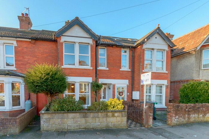 3 Bedroom Town House To Rent In Belle Vue Road, Wiltshire, Salisbury, SP1