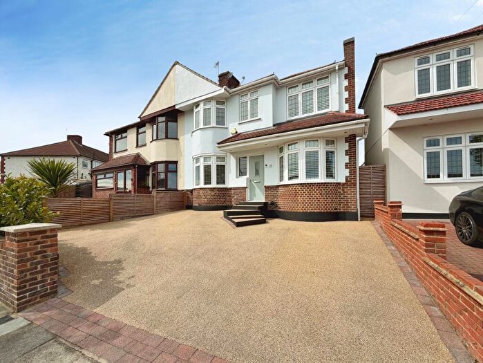4 Bedroom Semi Detached House For Sale In Penhill Road, Bexley, DA5