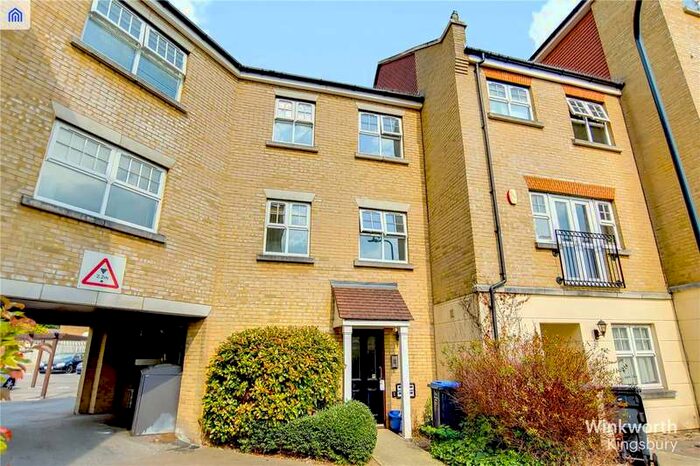 2 Bedroom Flat To Rent In Rose Bates Drive, Kingsbury, London, NW9