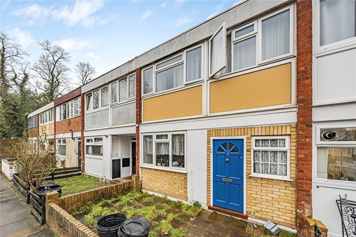 4 Bedroom Terraced House For Sale In Laverstoke Gardens, Roehampton, SW15