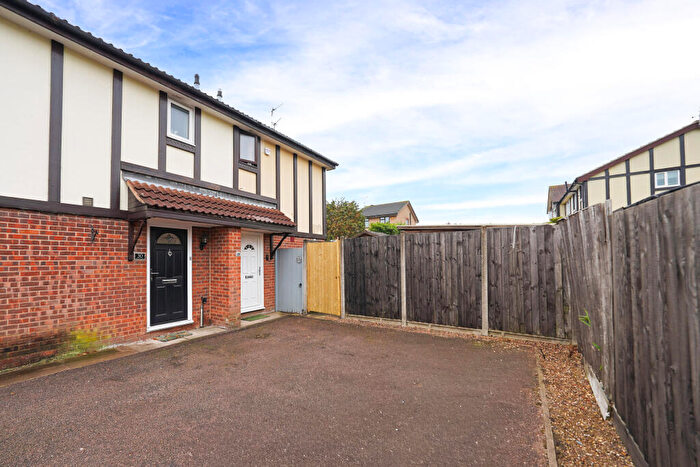 2 Bedroom Town House To Rent In Windsor Avenue, Groby, Leicester, Leicestershire, LE6