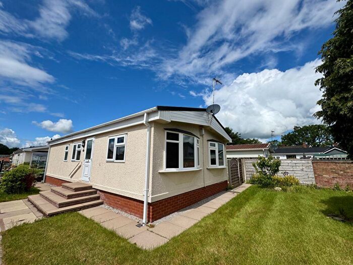 2 Bedroom Park Home For Sale In Alison Drive, Goostrey, CW4