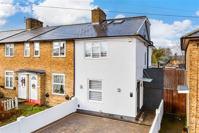 3 Bedroom End Terrace House For Sale In Tintern Road, Carshalton, Surrey, SM5