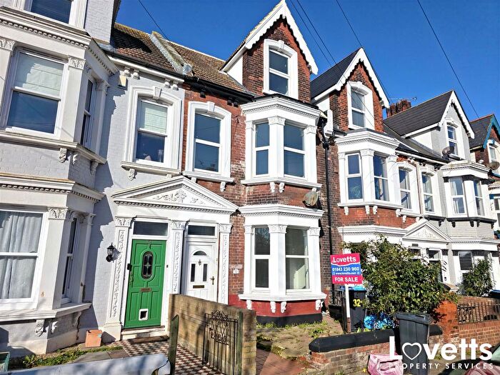 2 Bedroom Flat To Rent In Hatfeild Road, Margate, CT9
