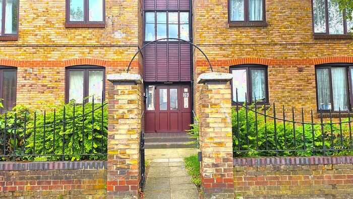 1 Bedroom Flat To Rent In Lower Clapton Road, Hackney, London, E5