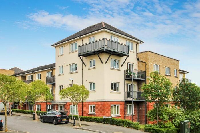 2 Bedroom Flat To Rent In Ercolani Avenue, High Wycombe, HP13