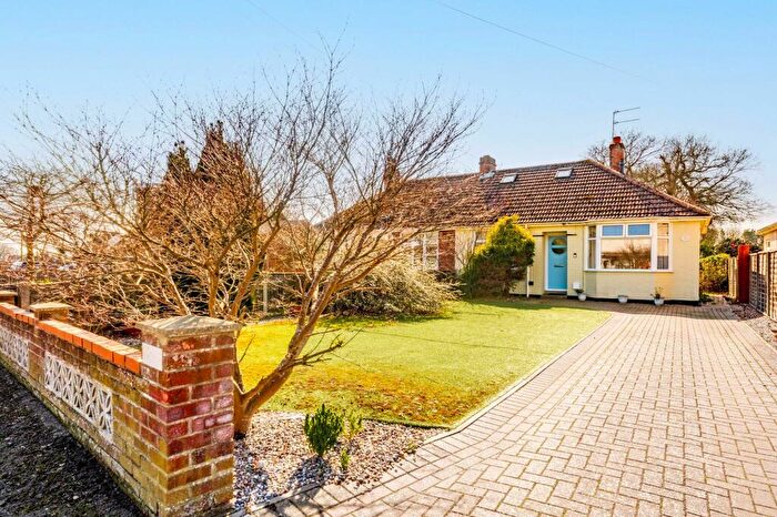 3 Bedroom Semi-Detached Bungalow For Sale In Whites Lane, Kessingland, NR33
