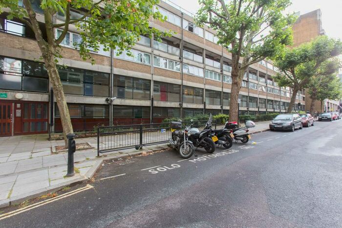 3 Bedroom Flat To Rent In London, NW1