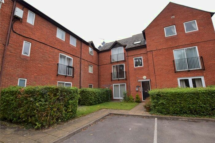 1 Bedroom Flat To Rent In Westholm Court, Bicester, Oxfordshire, OX26