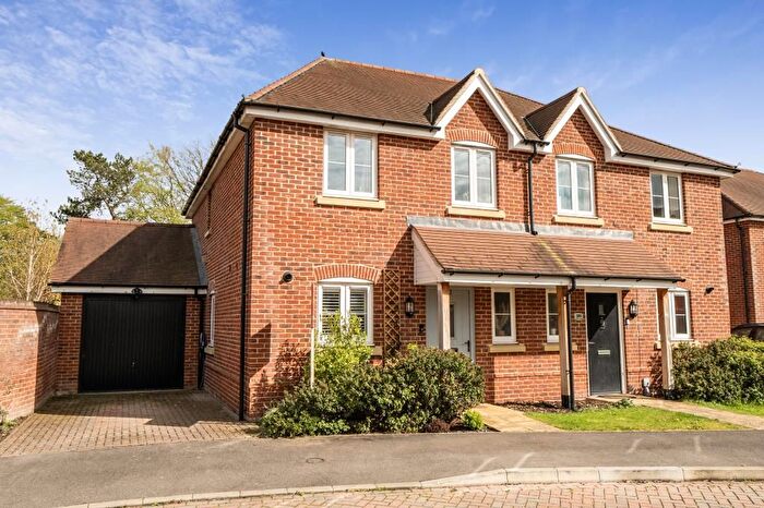 3 Bedroom Semi Detached House For Sale In East Hanney, Oxfordshire, OX12