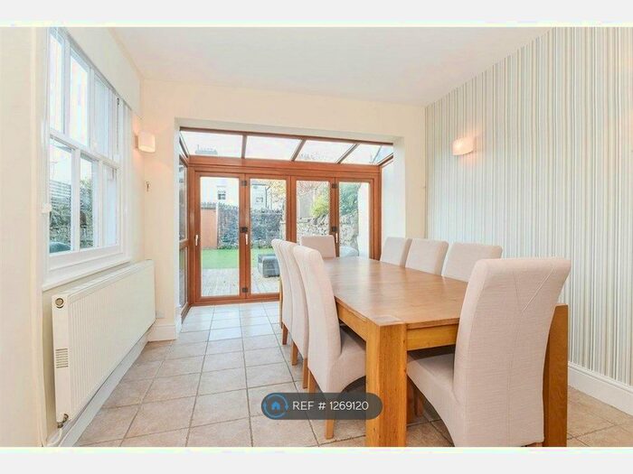 5 Bedroom Maisonette To Rent In Berthwin Street, Cardiff CF11