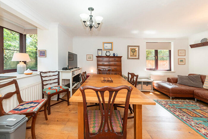 2 Bedroom Flat To Rent In Southern Hill, Reading, RG1