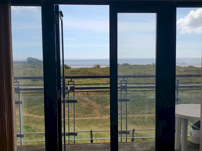 2 Bedroom Flat To Rent In St Margarets Court, Marina, Swansea., SA1