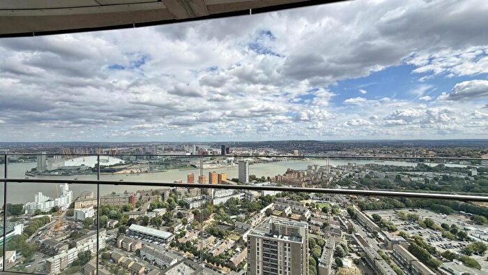 2 Bedroom Apartment For Sale In Arena Tower, Crossharbour Plaza, London, E14