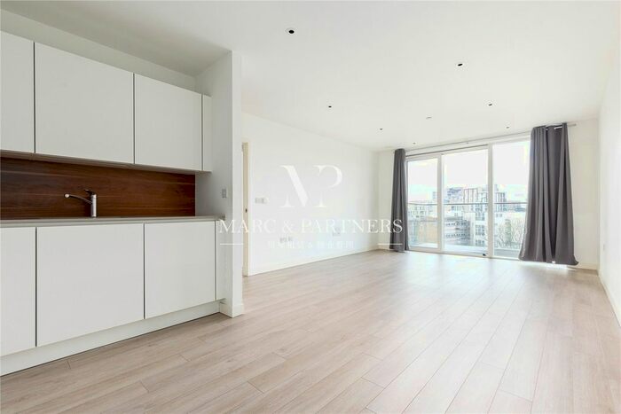 2 Bedroom Flat To Rent In Skyline Apartment, London, N4