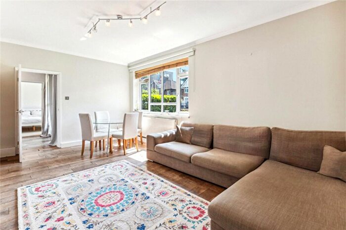 3 Bedroom Apartment To Rent In Nightingale Lane, London, SW12