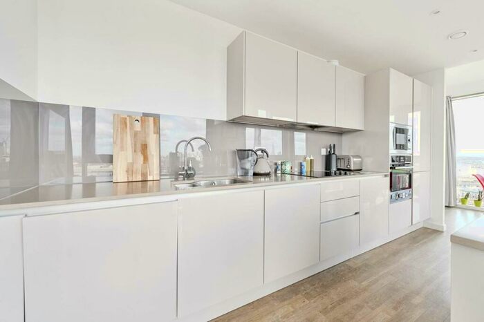 2 Bedroom Flat To Rent In Bailey Street, Rotherhithe, London, SE8