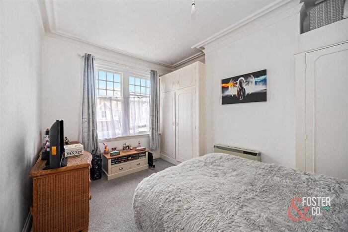 1 Bedroom Flat To Rent In Vallance Gardens, Hove, BN3