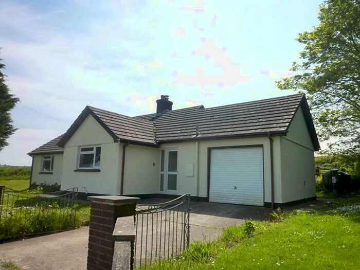 3 Bedroom Bungalow To Rent In East Greadon Farm, Bradworthy, EX22