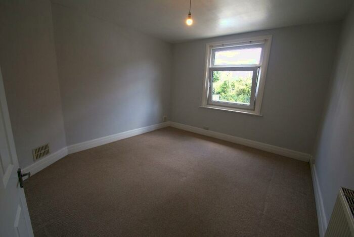 2 Bedroom Flat To Rent In Junction Road, Andover, SP10