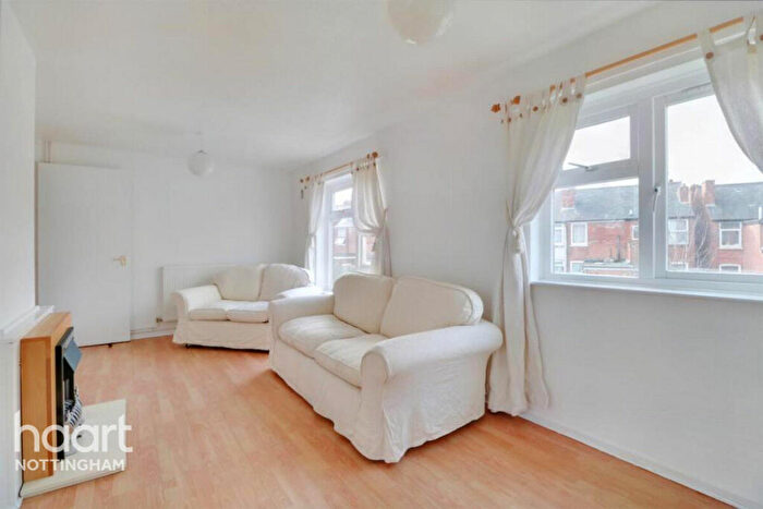 1 Bedroom Flat To Rent In Vincent Gardens, Nottingham, NG7