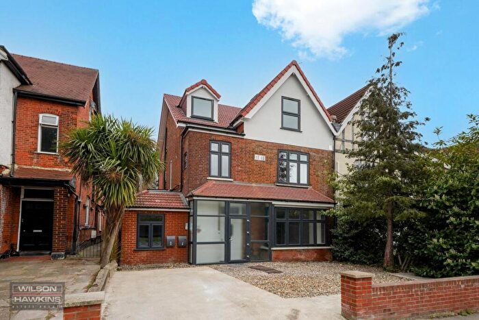 2 Bedroom Flat For Sale In Kenton Road, Harrow, HA1
