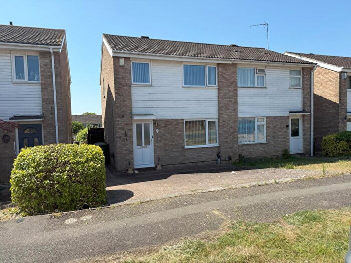 3 Bedroom Semi-Detached House For Sale In Westminster Road, Wellingborough, Northamptonshire, NN8