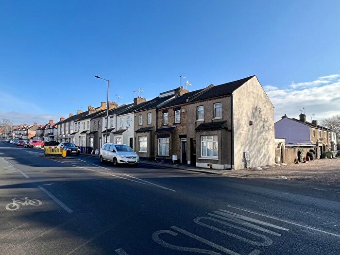 2 Bedroom Terraced House To Rent In Greenford Road, Harrow, HA1