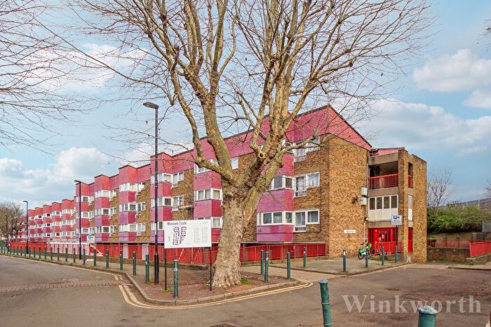 1 Bedroom Flat For Sale In Lovelinch Close, London, SE15