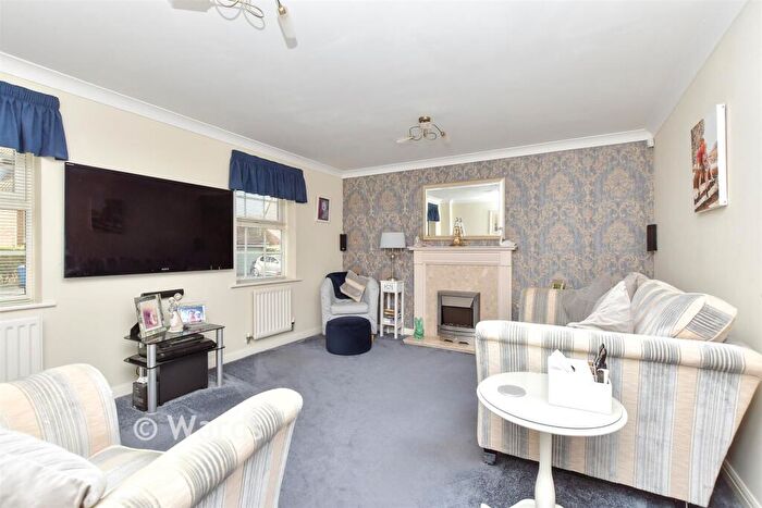 4 Bedroom Detached House For Sale In Penny Cress Road, Minster-On-Sea, Kent, ME12