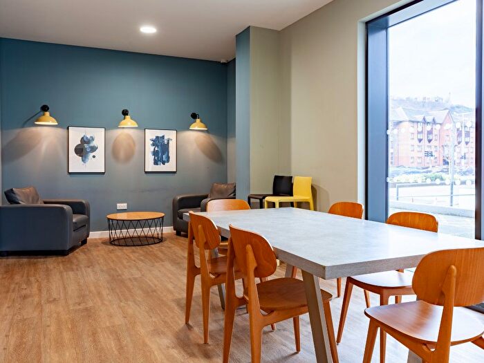 1 Bedroom Flat To Rent In High Street, Swansea, SA1