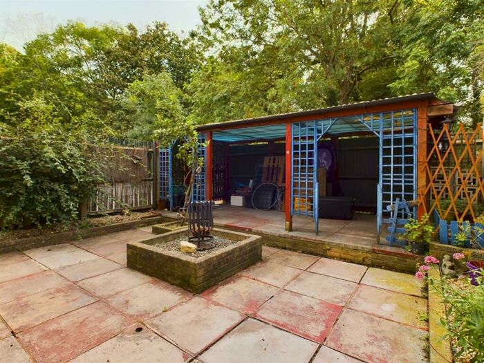 3 Bedroom End Of Terrace House For Sale In Nuthatch Gardens, Bristol, BS16
