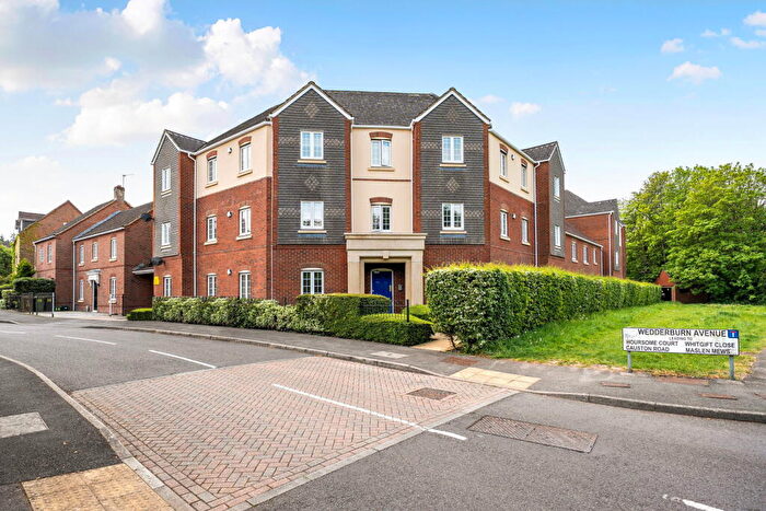 2 Bedroom Flat For Sale In Wedderburn Avenue, Basingstoke, RG22
