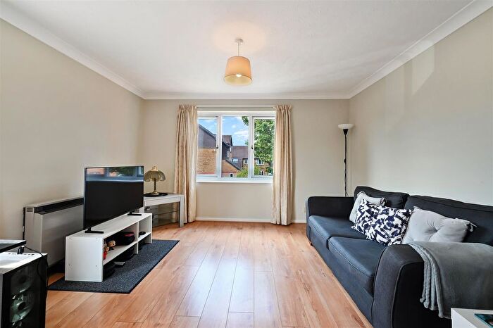 2 Bedroom Flat To Rent In Kipling Drive, Wimbledon, SW19