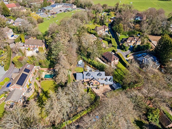 6 Bedroom Detached House For Sale In Manor Road, Penn, HP10
