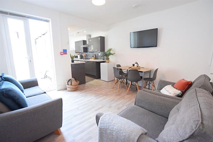 5 Bedroom Terraced House To Rent In Ripon Street - Student House - /, LN5
