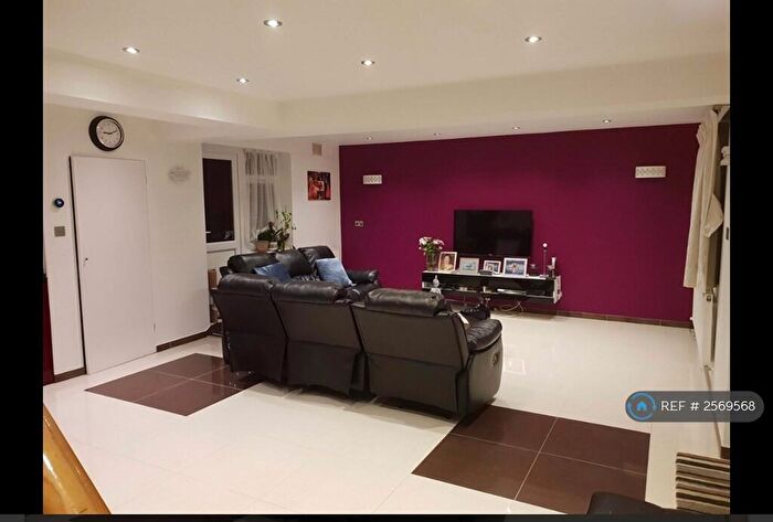 3 Bedroom Semi-Detached House To Rent In Harrow, Harrow, HA2