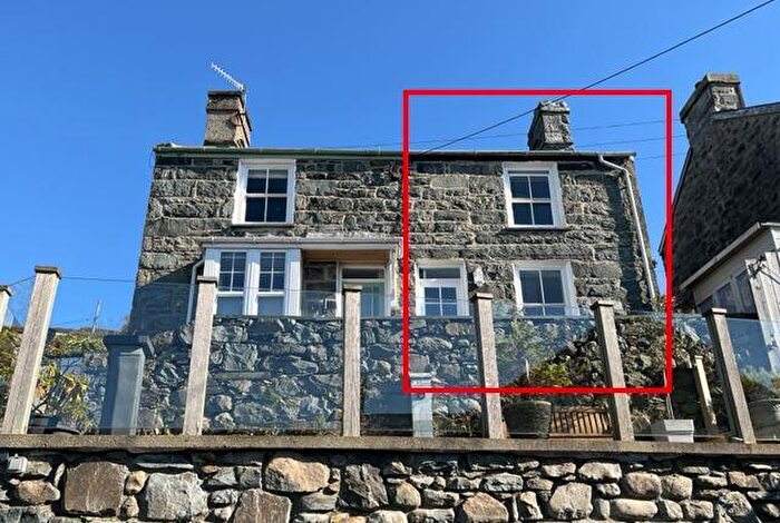 2 Bedroom House For Sale In Castle View, Harlech, LL46