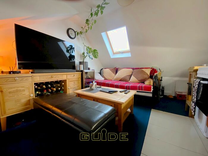 Studio To Rent In Spring Grove Road, Hounslow, TW3