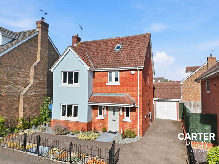 4 Bedroom Detached House For Sale In Cumberland Road, Chafford Hundred, RM16