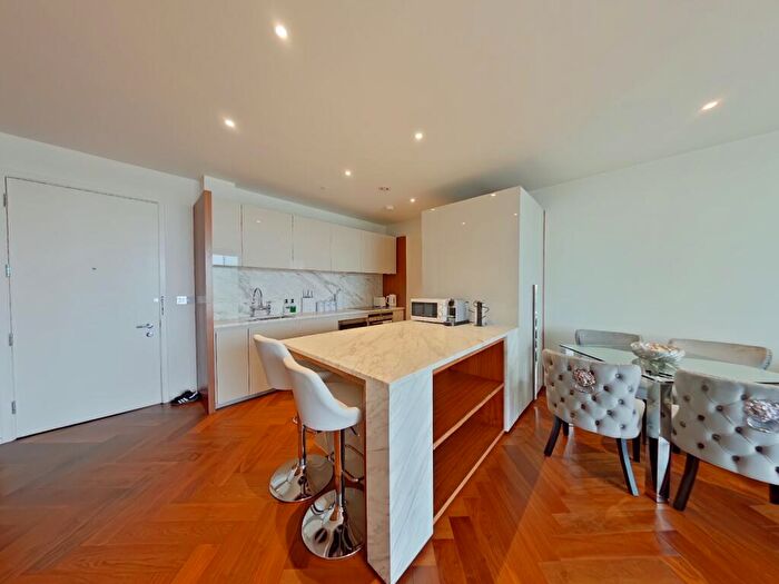 2 Bedroom Apartment For Sale In Embassey Garden, Nine Elms, SW11