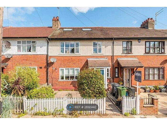 4 Bedroom Terraced House To Rent In Casimir Road, London, E5