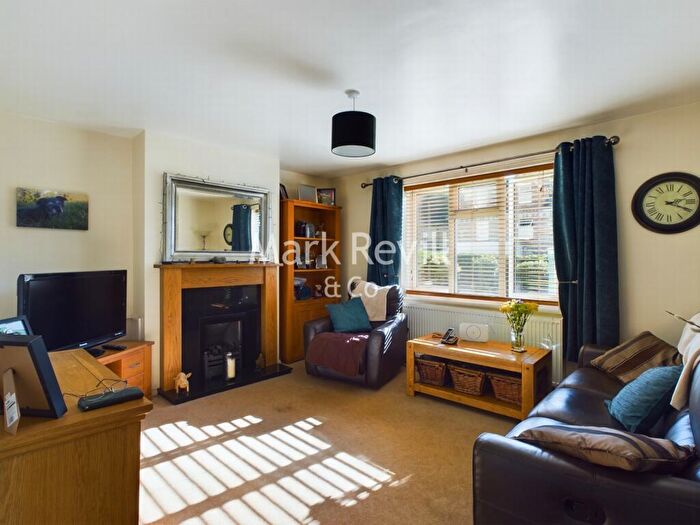 2 Bedroom Flat For Sale In Loders, Ardingly, RH17