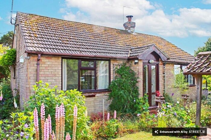 2 Bedroom Detached Bungalow For Sale In Navigation Lane, Caistor, LN7