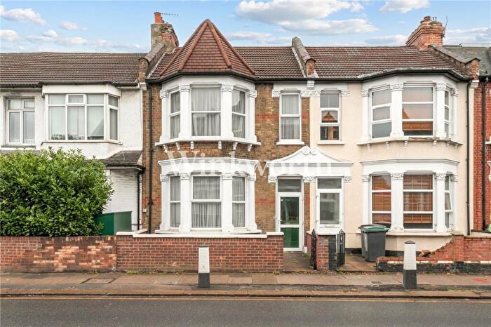 3 Bedroom Terraced House For Sale In Westbury Avenue, London, N22