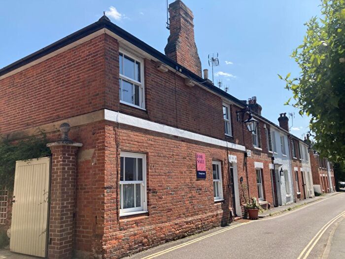 3 Bedroom Semi-Detached House For Sale In Culver Road, Winchester, SO23