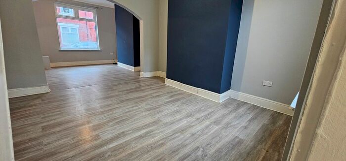 2 Bedroom Terraced House To Rent In Lyndhurst Street, Salford, M6